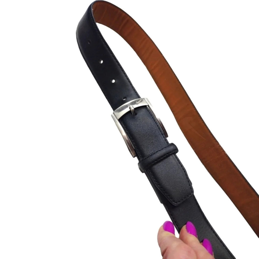 Nike flex golf belt genuine leather. Size 34.  S​